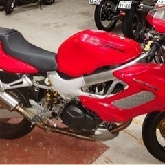 9月まで車検あり　VTR 1000F  ヤマモトレーシングマフラーの画像