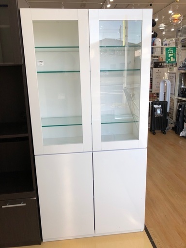 コレクションボード　4枚扉　ホワイト　ガラス欠け有