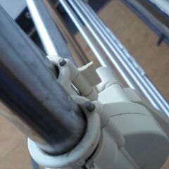 JM16568)物干し台 折り畳み式 幅：約88～142cm 高さ：約146cm 奥行：約53cm 中古品【取りに来られる方限定】の画像