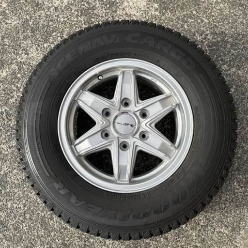 ★最終価格★ ハイエース用　スタッドレスタイヤアルミホイル4本セット　8ぶやま