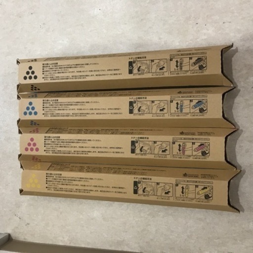未開封未使用　リコーRICOH 複合機トナー　c5000 BK C M Y 各色1本　4本セット　Yに落書きあり 未開封未使用 リコーRICOH 複合機トナー c5000 BK C M Y 各色1本 4本