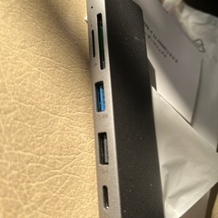 USB C ハブ 6-in-1 アダプタ タイプ　の画像