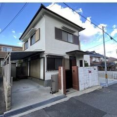 ペット相談可能戸建て🏠敷地内屋根付き駐車場有り🚘専用庭・物置スペ...
