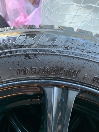 195 60 16 ホイール付きスタッドレス