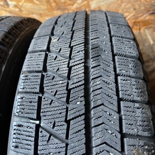 バリ山　BRIDGESTONE ブリヂストン　ブリジストン　VRX 155/65R14 スタッドレス タイヤ　2018年1本　2019年3本　14インチ