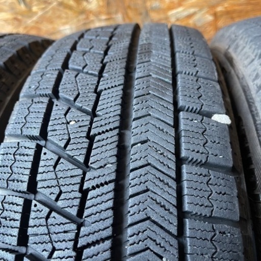 超極上タイヤ　イボうっすらあり　BRIDGESTONE ブリヂストン　ブリジストン　VRX 155/65R13 スタッドレス タイヤ　