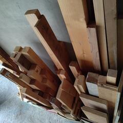 １箱どれか 木材 DIY 端材 角材 ツーバイフォー材などの画像