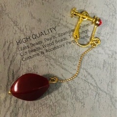 レッドのイヤリング/ピアス（ゴールドカラー/シルバーカラー）の画像