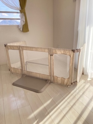 ★美品★【ベビーゲート】おくだけとおせんぼスマートワイド（リーフ柄）