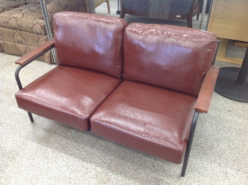 レザー ブラウン 木製肘掛け アイアンフレーム ２人掛けソファー【9651174】