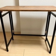 折りたたみテーブルの画像
