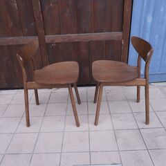 飛騨高山の家具メーカーキツツキマークの"飛騨産業"のcobrina(コブリナ)チェアです。角のないやさしいフォルムとコンパクトなサイズが魅力のダイニングチェア。北欧スタイルや和モダンなどにも。CK425の画像