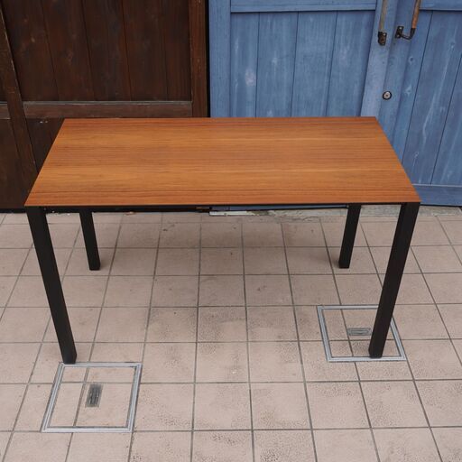 Cassina ixc.(カッシーナ イクスシー) デヴィッド・チッパーフィールド デザインのAIR FRAME(エアーフレーム) 3