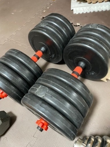 ダンベル　筋トレグッズ