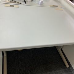 オフィスデスク４つお譲りします。