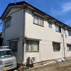 初期費用ゼロ　敷金礼金ゼロ　生活保護　引越し住み替え応援アパート❕生活保護受給者の方で引越したい方は敷金無し❕礼金無し❕初期費用無し❕広々3部屋で1階2階使えるメゾネットアパートです。生活便利な地域です。三条市旭町１丁目❗️三条市役所近く❗️メゾメットタイプ❗️2階の音が気にならない❗️ 保証人不要。生活保護・高齢者　大歓迎！保障会社不要！の画像