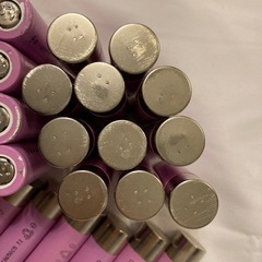 値下げ中!!リチウムイオンバッテリー 電池 32本有りの画像