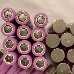 値下げ中!!リチウムイオンバッテリー 電池 32本有りの画像