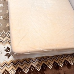 ベッド　セミダブル　(12月14日まで)の画像