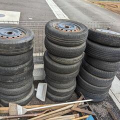全部で廃タイヤ