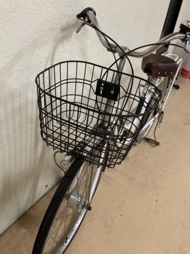『取引決定』中古自転車 白 26インチ 変速ギア付き