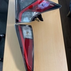 【再出品】プリウス前期　テールランプ