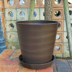 植木鉢　プラスチック製