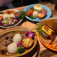 日本人の友達を知り合いたいです。本日､晩ご飯行ける方。