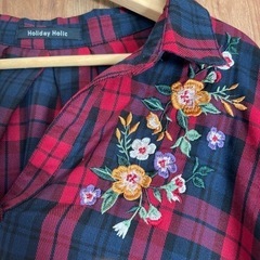 花柄　刺繍　チェックシャツの画像