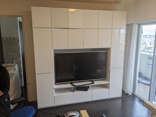 NITORIポル鏡面仕上の壁面収納　60インチテレビ対応
