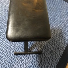 ピアノの椅子の画像