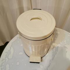 ペダルペールソフトクローズ 5L(アイボリー) ニトリの画像