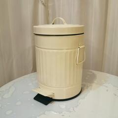 ペダルペールソフトクローズ 5L(アイボリー) ニトリ