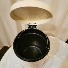 ペダルペールソフトクローズ 5L(アイボリー) ニトリの画像