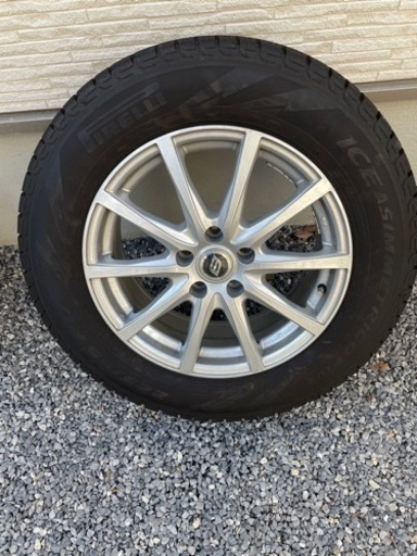 40000円〜35000円〜33000円値下げ　
スタッドレスタイヤ 値段交渉します