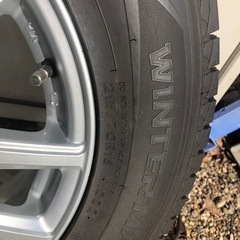 スタッドレスタイヤ4本セット　215/70R16の画像