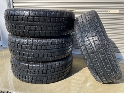 【お渡し決定】スタッドレスタイヤ　195/65R15