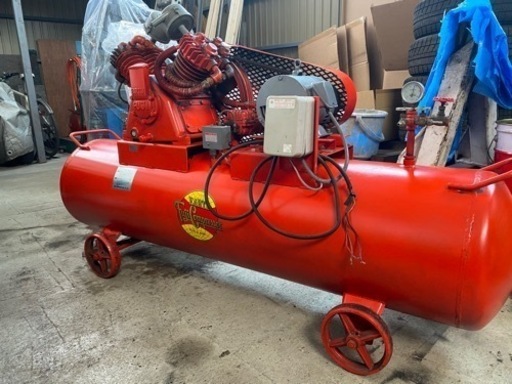 エアーコンプレッサー  フジコン　5馬力　14k デカタンク