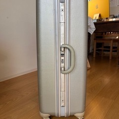 【取引終了】大型スーツケースの画像