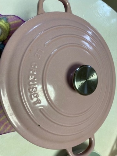 ル・クルーゼ24センチ鍋約束中ラウンドキャセロールピンク24センチ❤️