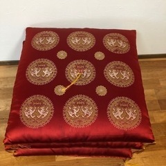 【節分】【美品】シックな赤です　座布団　5枚で500円の画像