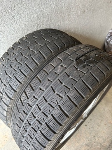 19年製　スタッドレスタイヤ　195/65R15 