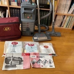 掃除機マニア必見❗️差し上げます❣️希少品スウェーデン製掃除機（絨毯、カーペットクリーニング機能付き）差し上げます！の画像