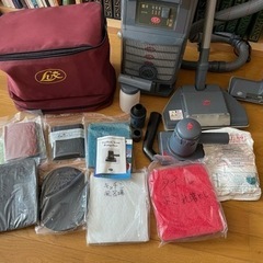 掃除機マニア必見❗️差し上げます❣️希少品スウェーデン製掃除機（絨毯、カーペットクリーニング機能付き）差し上げます！の画像