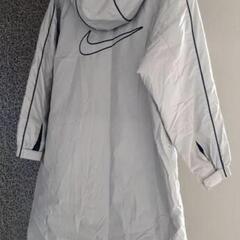 本日処分します　NIKE　ベンチコート　小学生140㌢