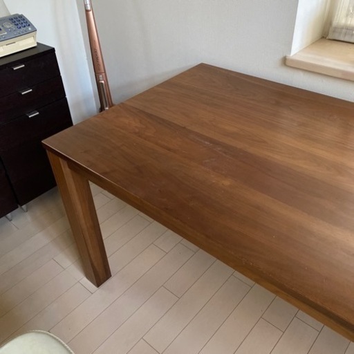 ダイニングテーブル　椅子4脚セット