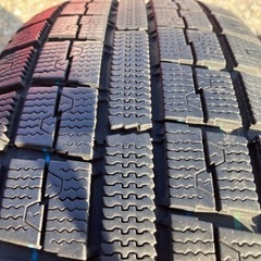 トーヨースタッドレス　2本だけですがミゾ深い205/60-16 の画像