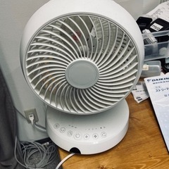 中古　1000円　ダイキン加湿空気清浄機　+サーキュレーターの画像