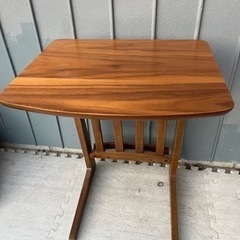 木目サイドテーブル