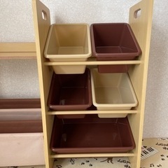 絵本ラック　おもちゃ箱　の画像